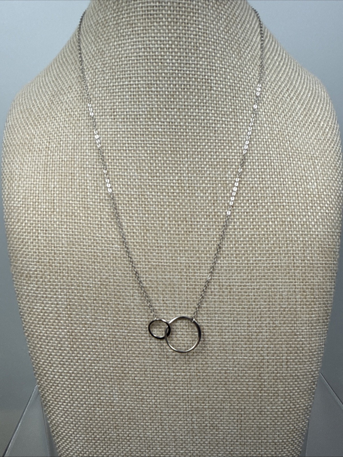 Interlocking Circles Necklace. 925 Sterling Silver. 18-20in. Mother & Child. E6