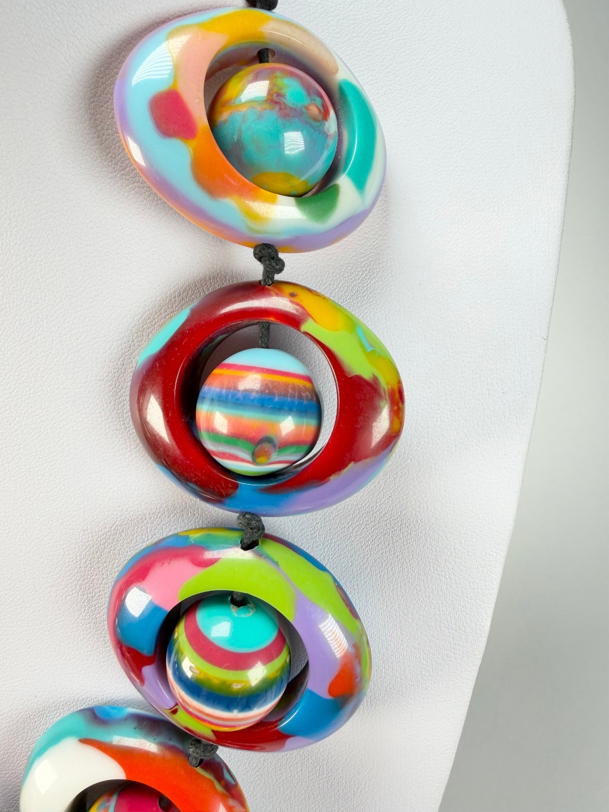 Jackie Brazil “Saturn” Kandinsky Disc & Ball On String Short 50cm Necklace