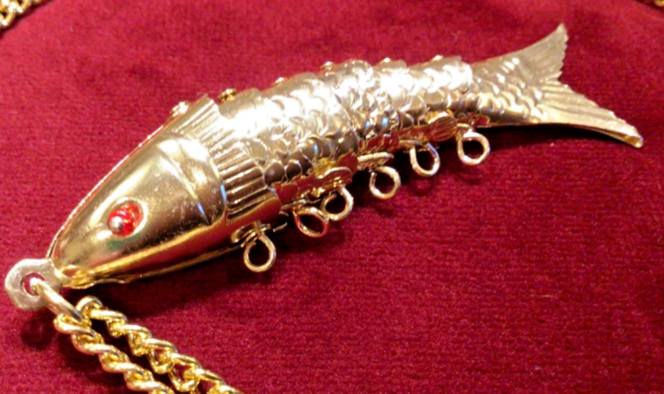 Unused Retro Gold Tone Articulated Fish Pendant Necklace 60cm Chain