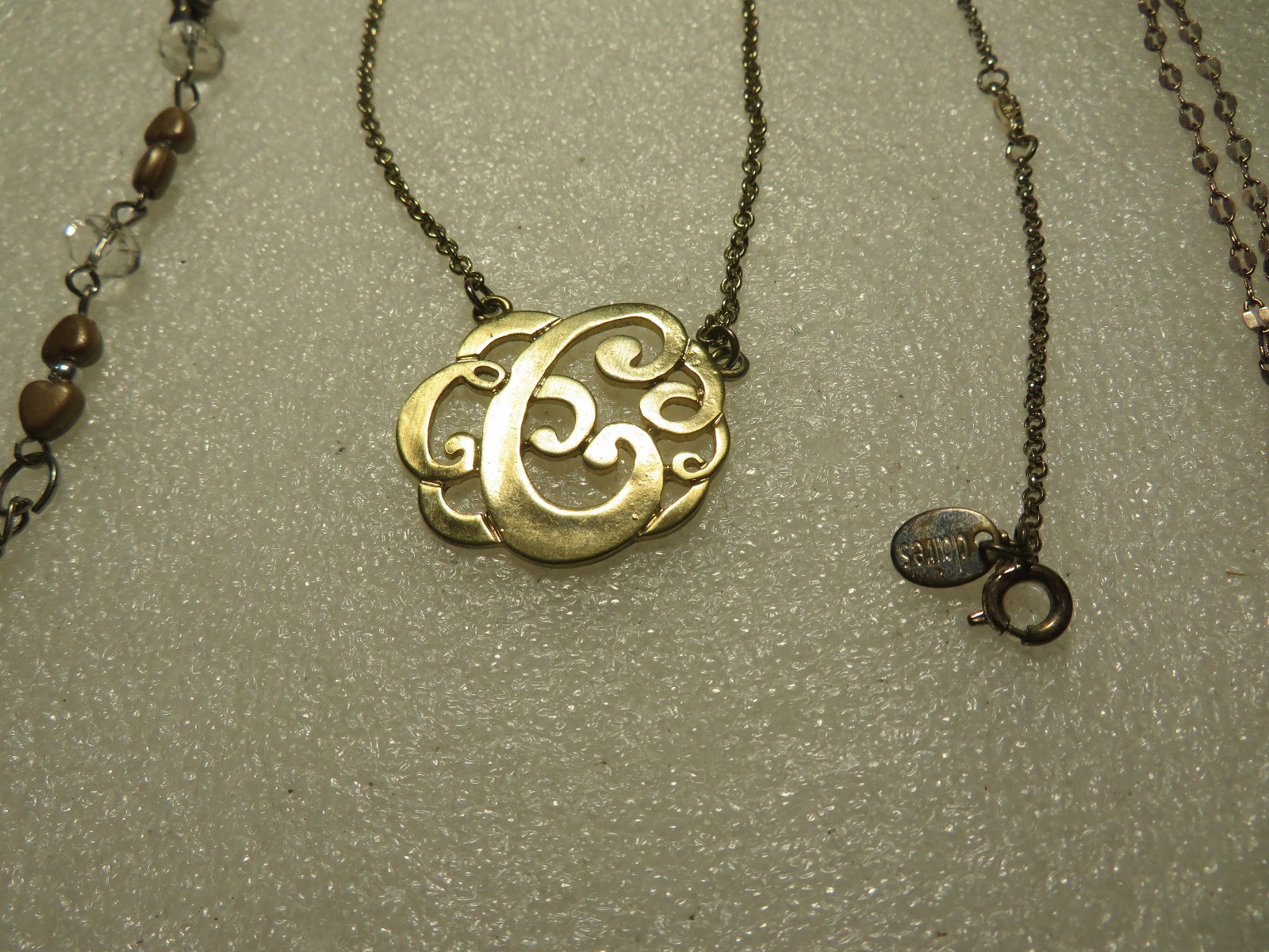 Lot of 8 Jewelry Necklaces Pendant Styles Vary Glod Tone