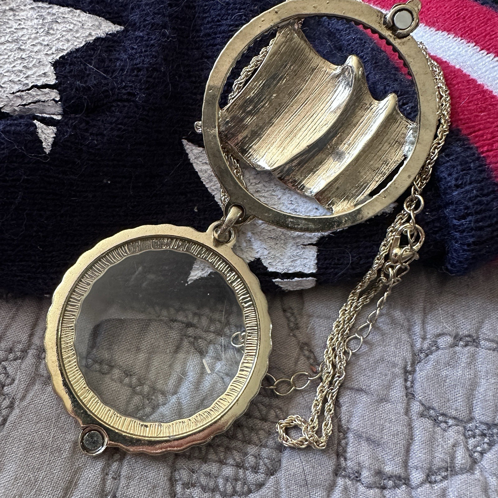 American Flag 6 Times Magnifying Glass Top Sliding Magnet Pendant Necklace