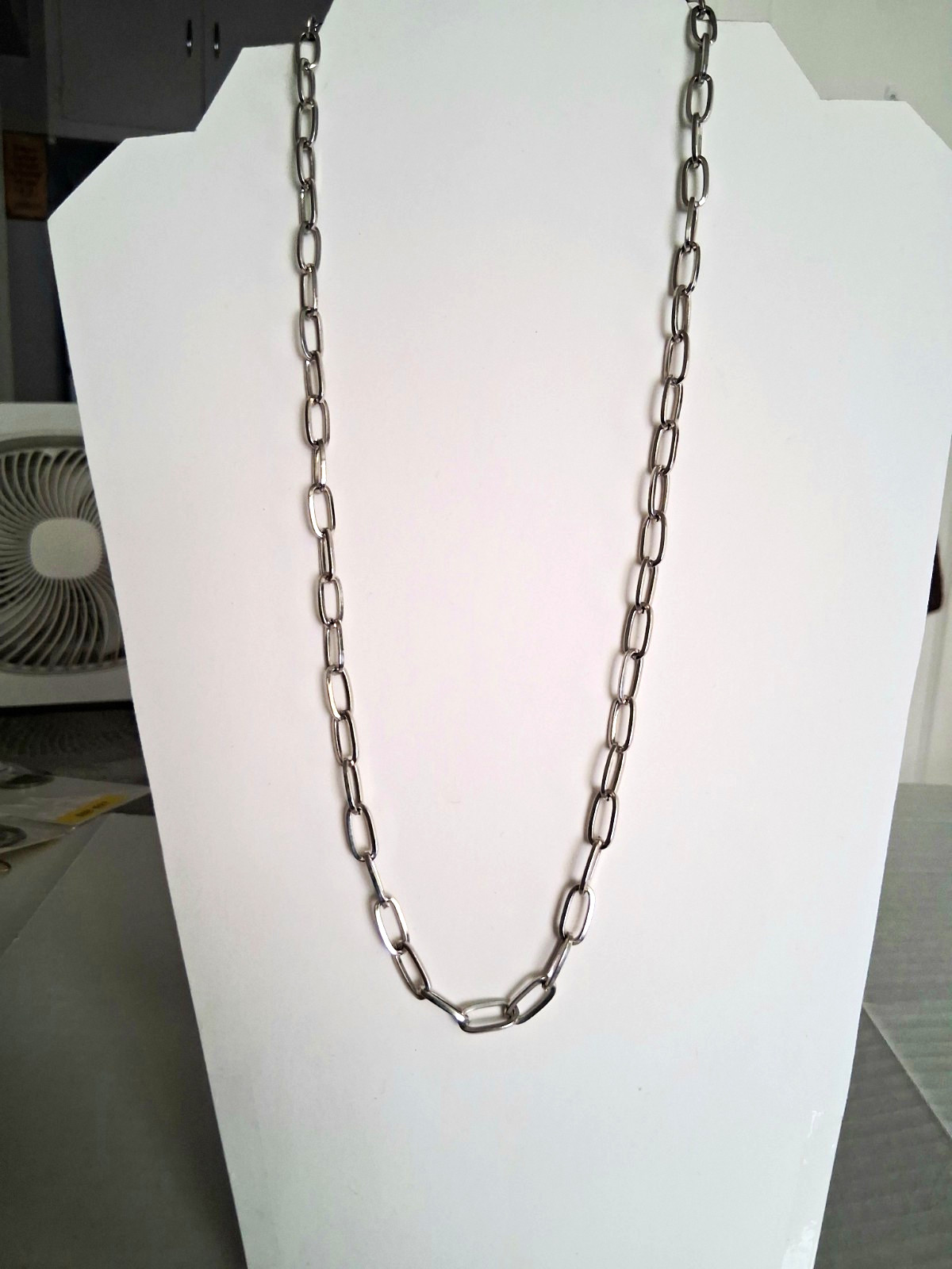 Silver Tone Metal Oval Link Chain Necklace, No Main Stone or Secondary Stone