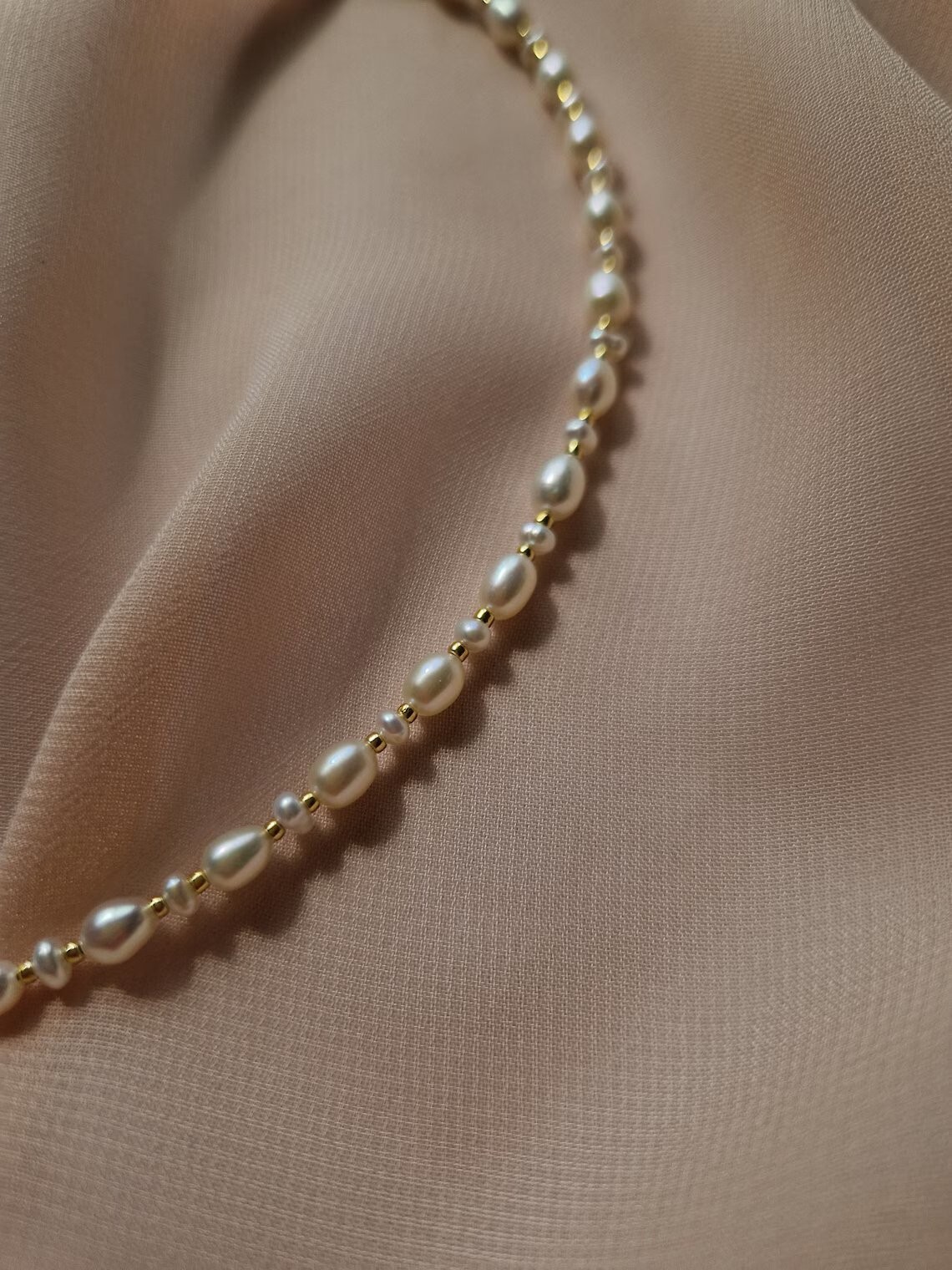 Freshwater Pearl Beaded Oval Modern Necklace with Heart Pendant For Women