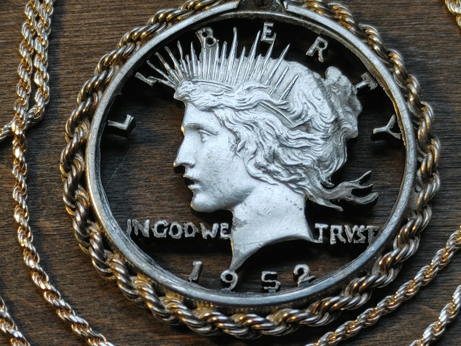 Gem lovely 1952 Mint Peace Liberty SILVER DOLLAR Pendant 24″ 925 Sterling Chain