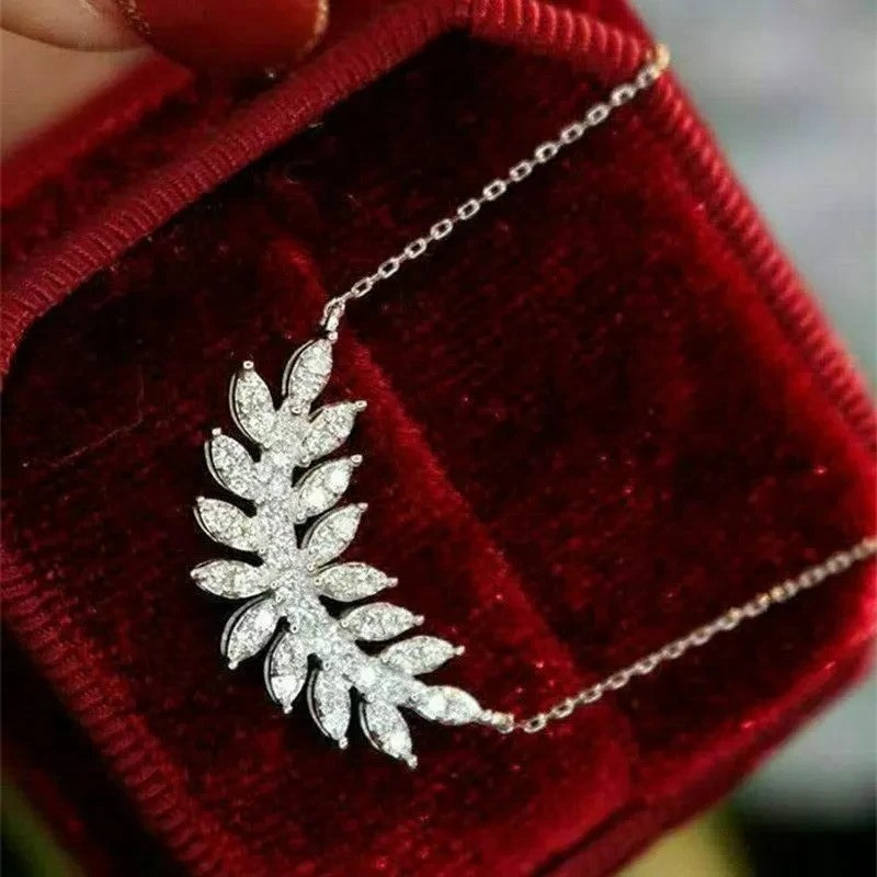Leaf Shape Pretty Pendant 14K White Gold Plated 2Ct Round Cut Simulated Diamond