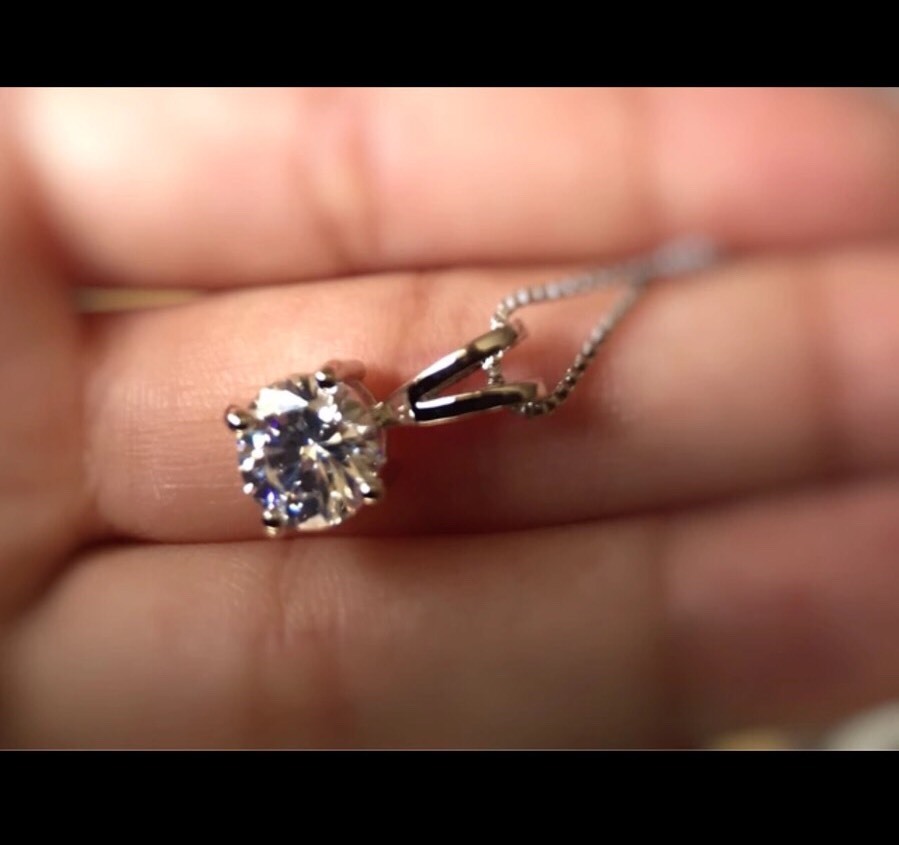 2 Carats Platinum Plated Silver Solitaire Cubic Zirconia Pendant Necklace N18