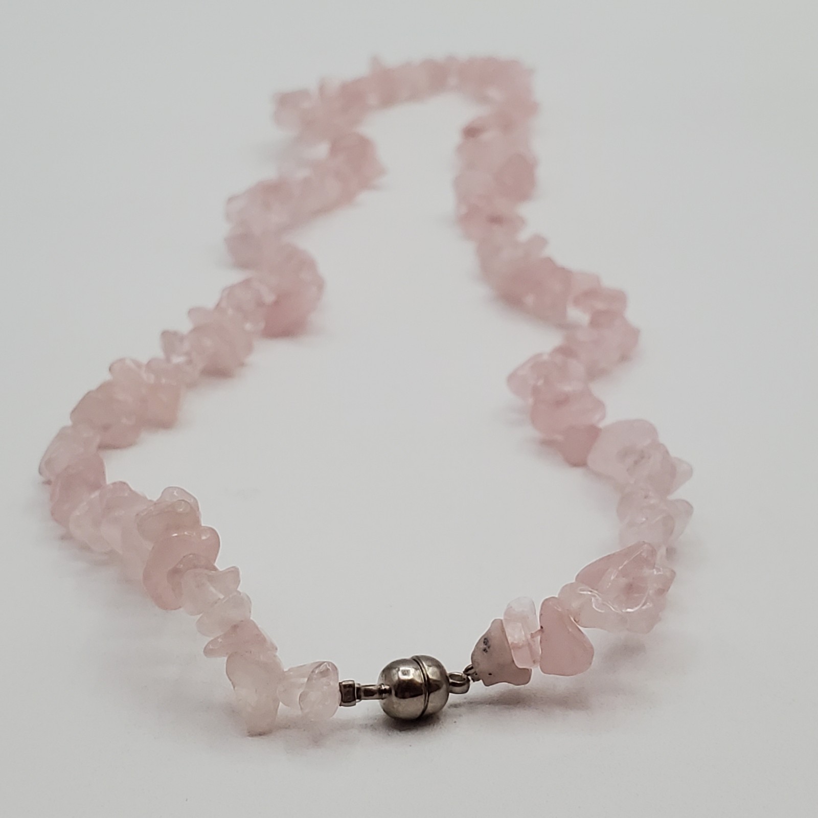 Rose Quartz Gemstone Chip Bead Necklace 23in Pale Pink Stones Magnetic Clasp VTG