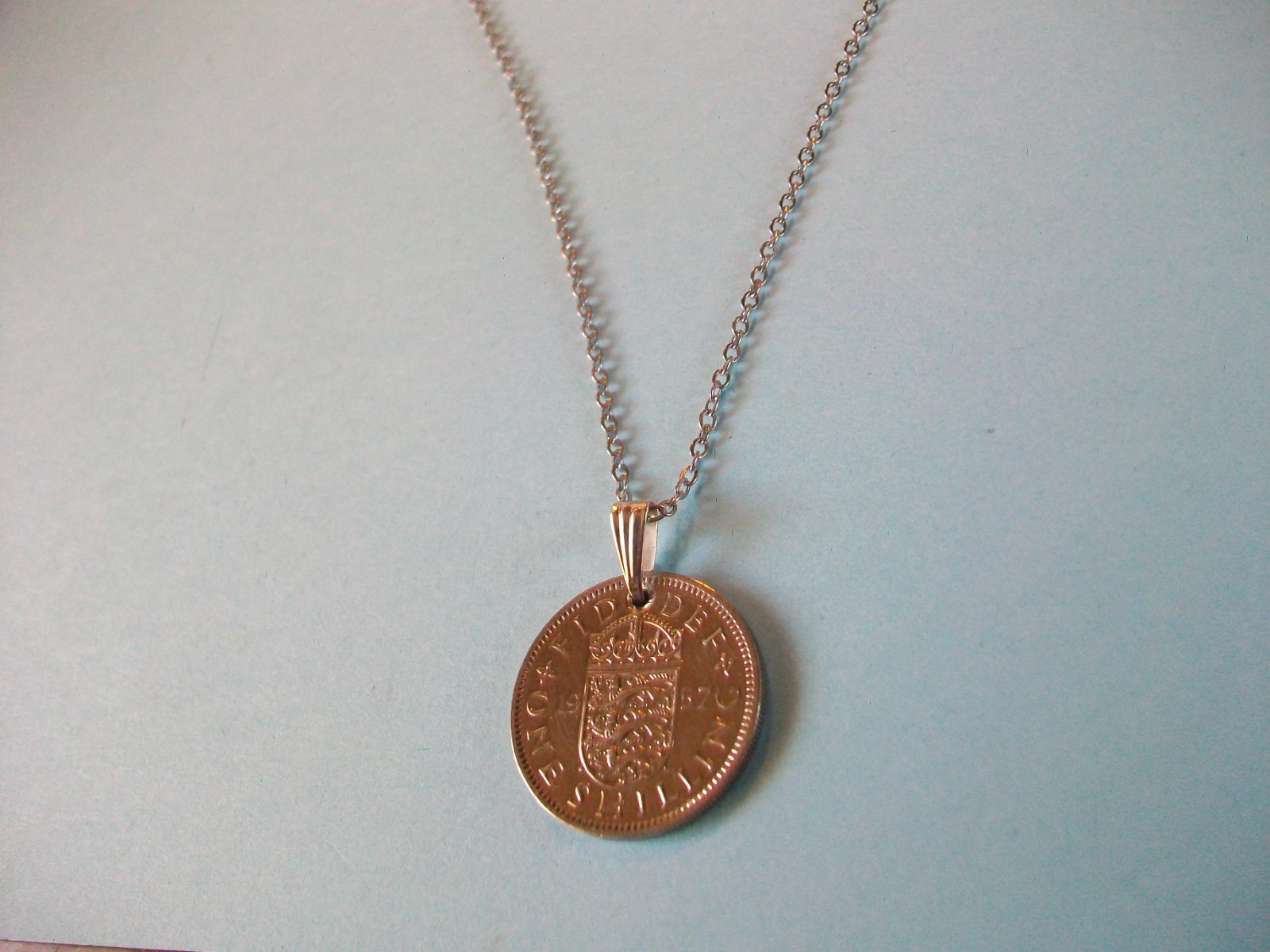 SHILLING COIN – ENGLISH – SILVER FINE LINK CHAIN PENDANT NECKLACE – 1953 to 1965