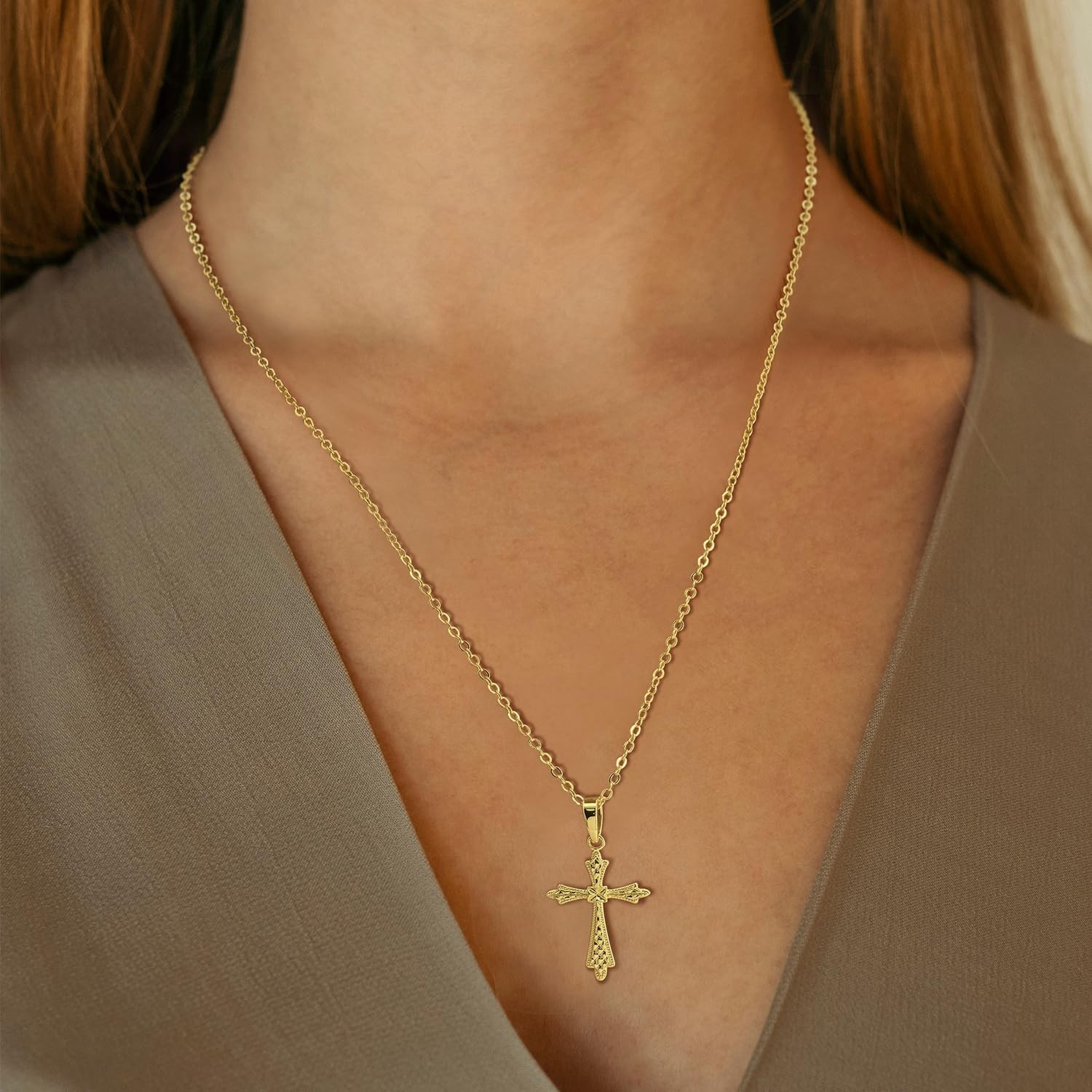 Gold Cross Necklace for Women, 14K Vintage-Inspired Pendant Chain, 26mm Jewelry
