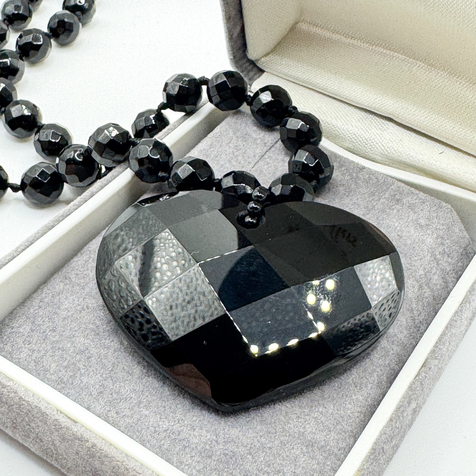 Chunky Black Faceted Glass Heart Pendant Beaded Necklace 46cm Bead Goth Gothic