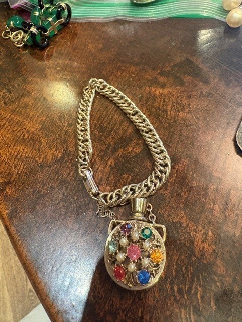 Vintage Multi-Color Rhinestone Fragrance Bottle/Flask Pendant 21″ Chain Bracelet