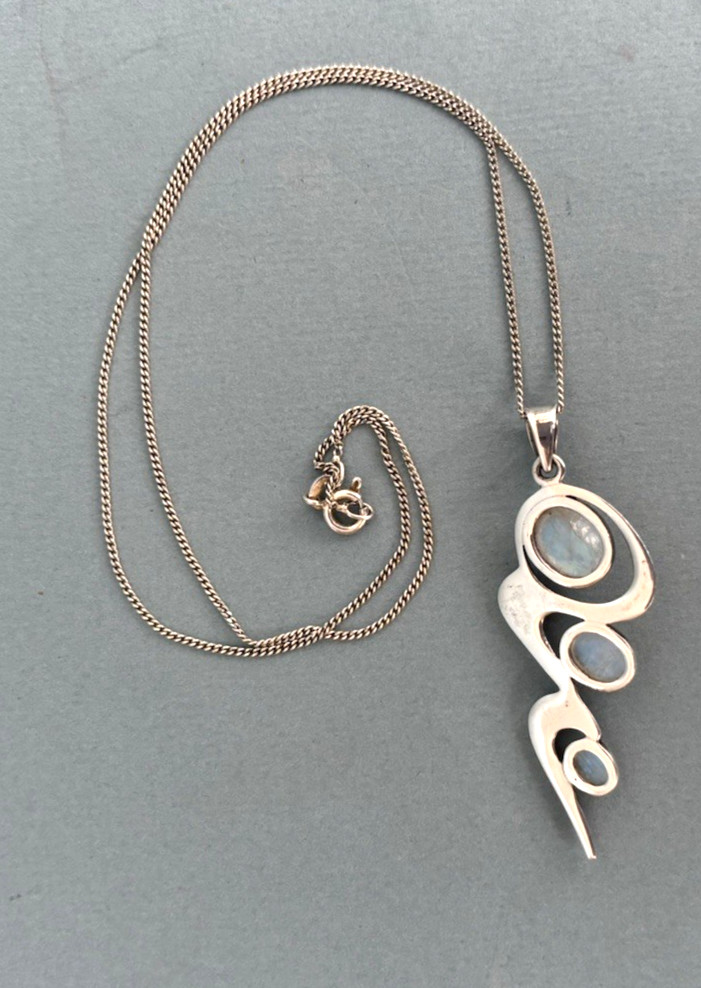 VINTAGE STERLING SILVER MOONSTONE PENDANT & 925 CHAIN gemstone wave 18in 46cm