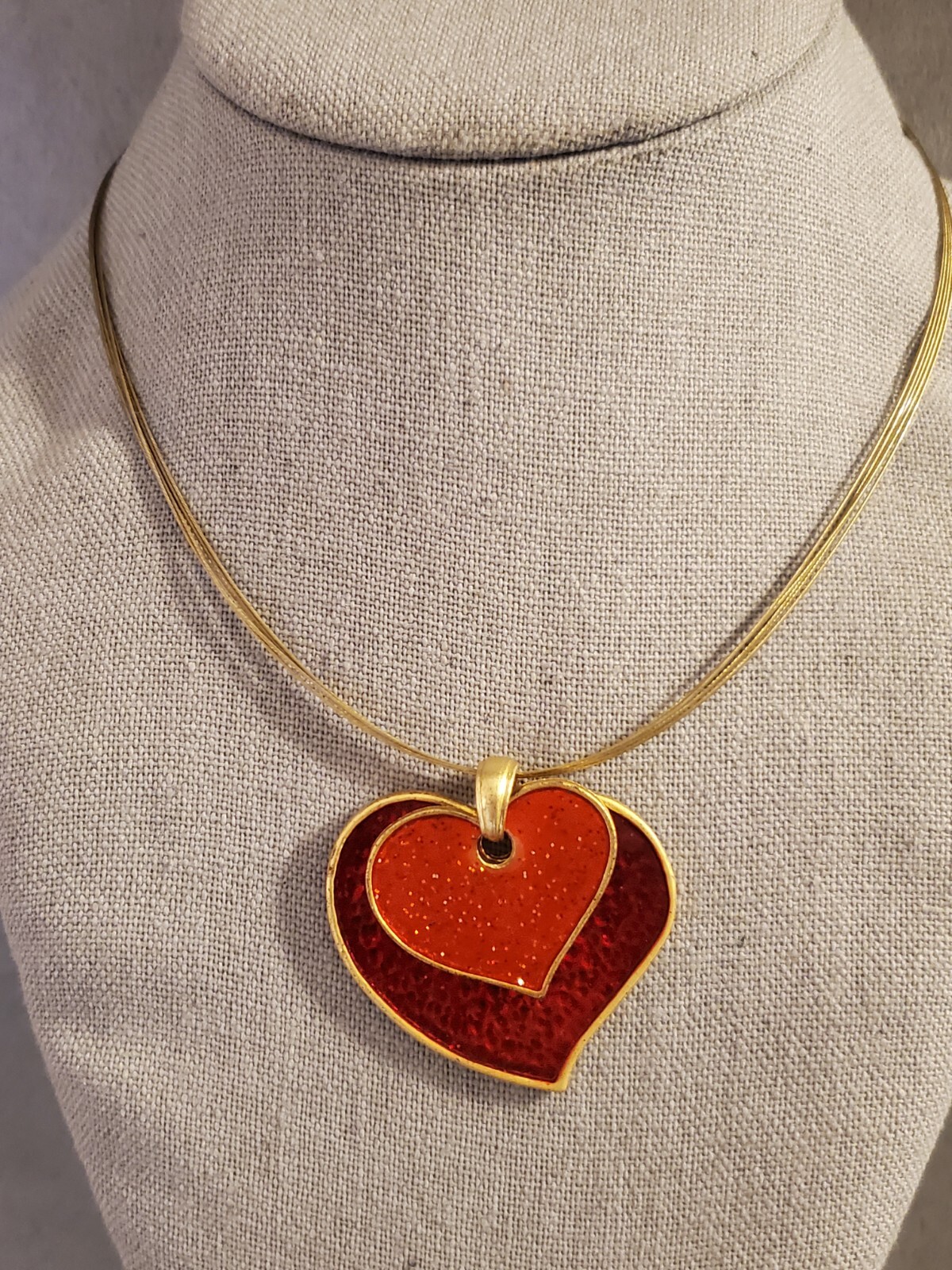 Modern Retro Pattern Heart Wire Necklace Enamel
