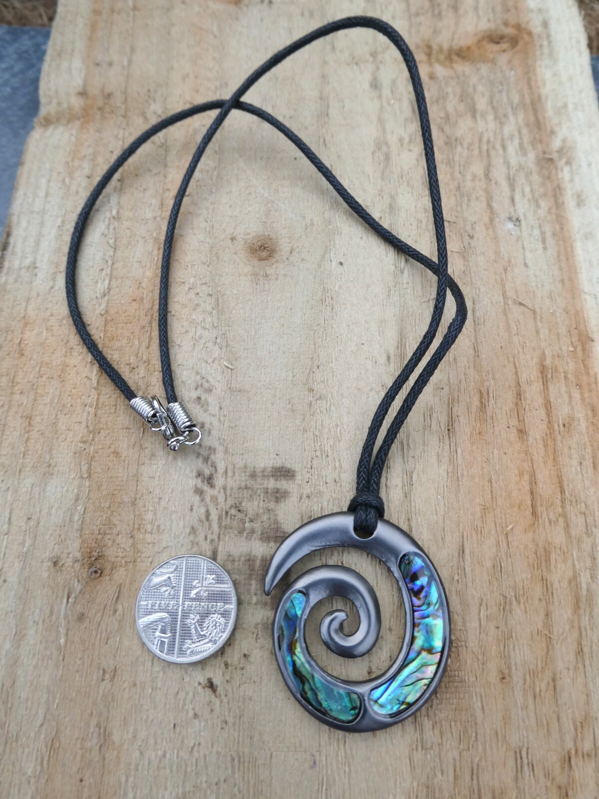 New Zealand Abalone Paua Maori Spiral Pendant On 18″/46cm Cord Necklace