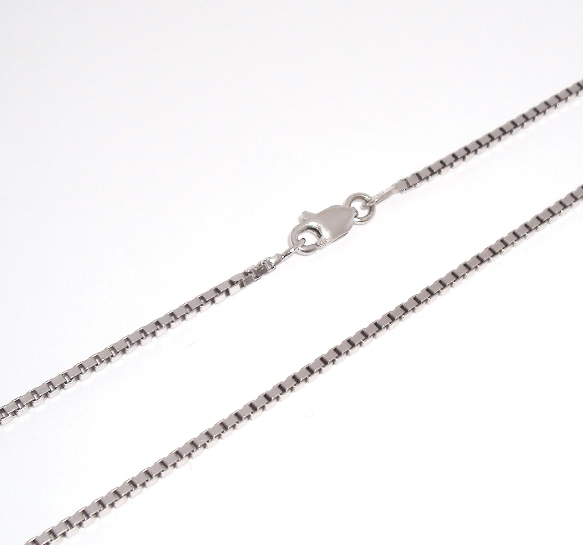 1.4mm Solid Venetian Box Chain Neckla 14K White Gold 16″ 18″ 20″ 22″ 24″ 30″