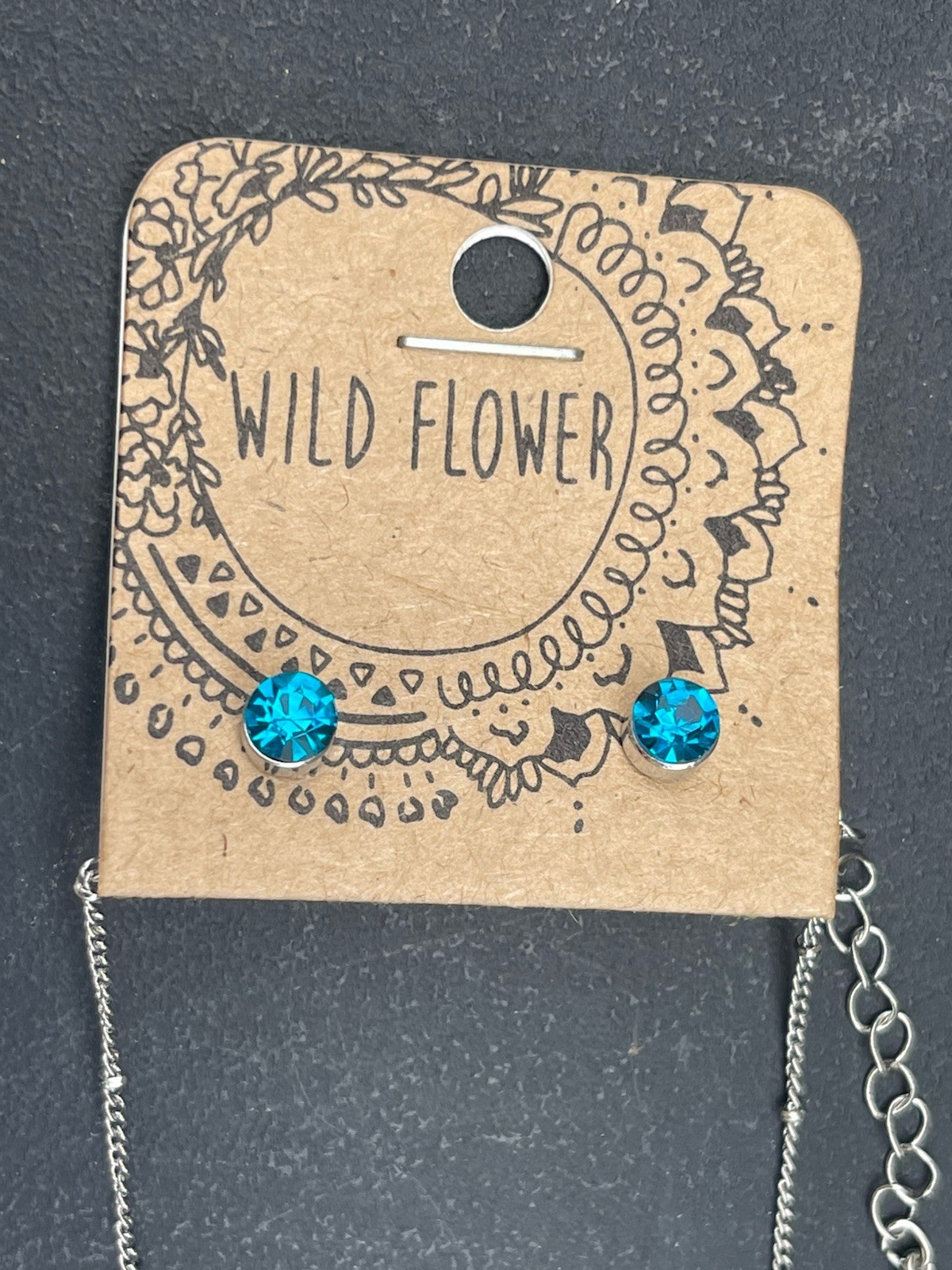 MATCHING NECKLACE EARRINGS BRACELET