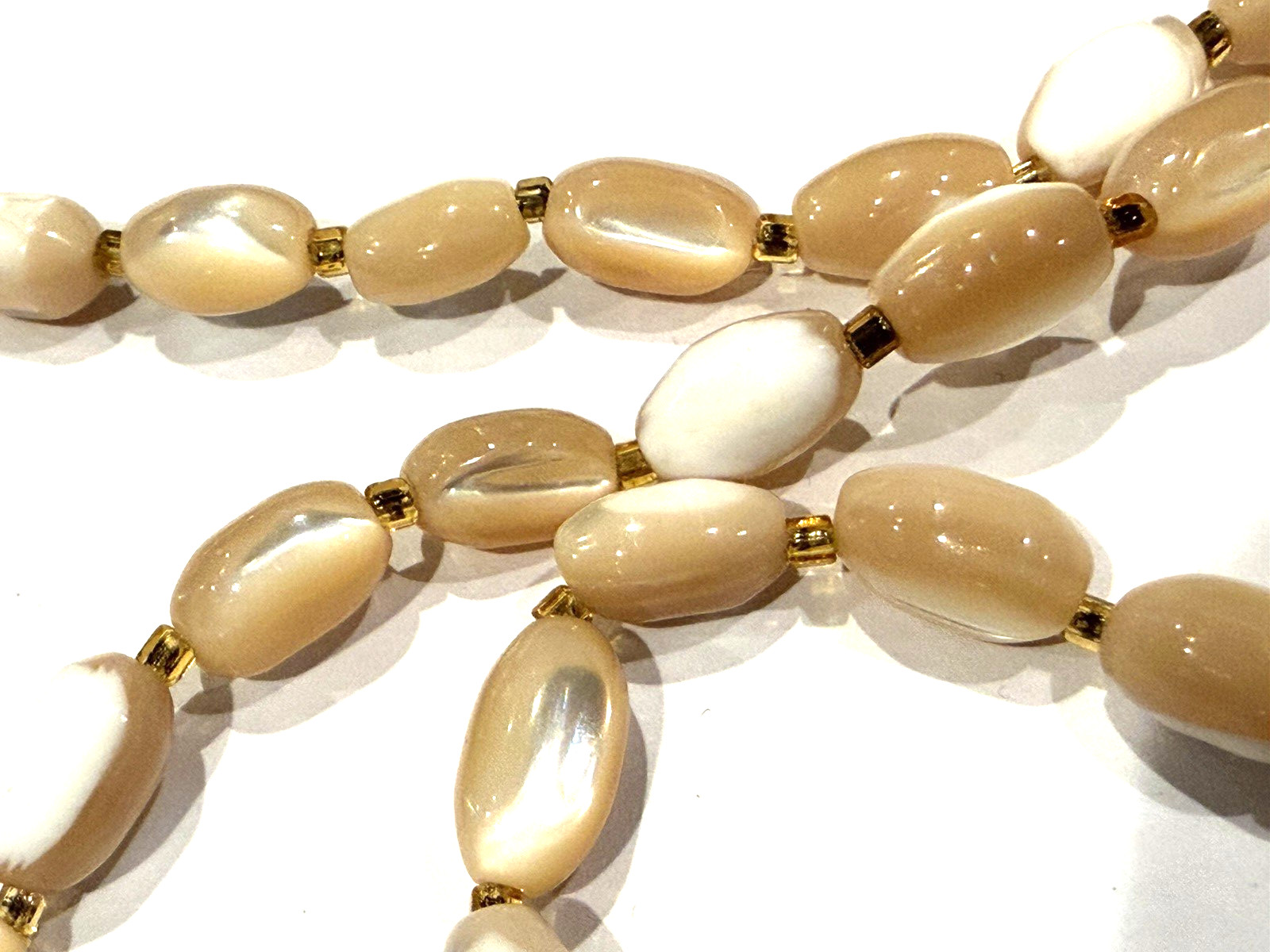 GERMANY VINTAGE 1940S GIVRE GLASS IVORY CREAM SWIRL SEED BEADS 39″ NECKLACE EUC