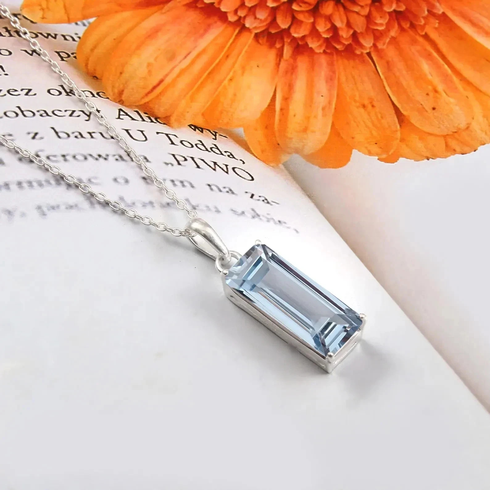 Natural Certified 20 Ct Santa Maria Blue Aquamarine Pendant -In 925 Solid Silver