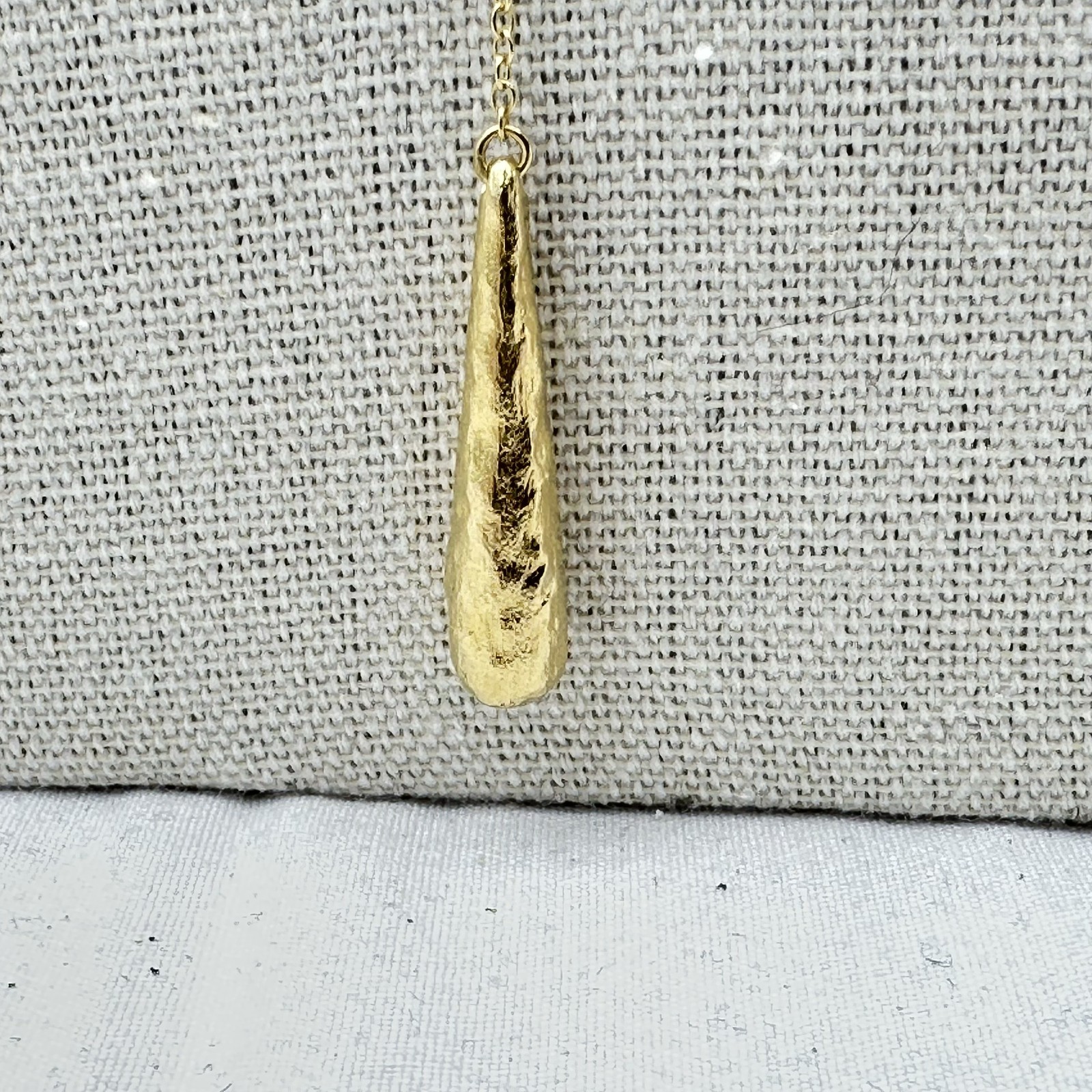Agapee Womens Stilla Lariat Sliding Pendant Necklace 18K Gold Plated Brass 17″
