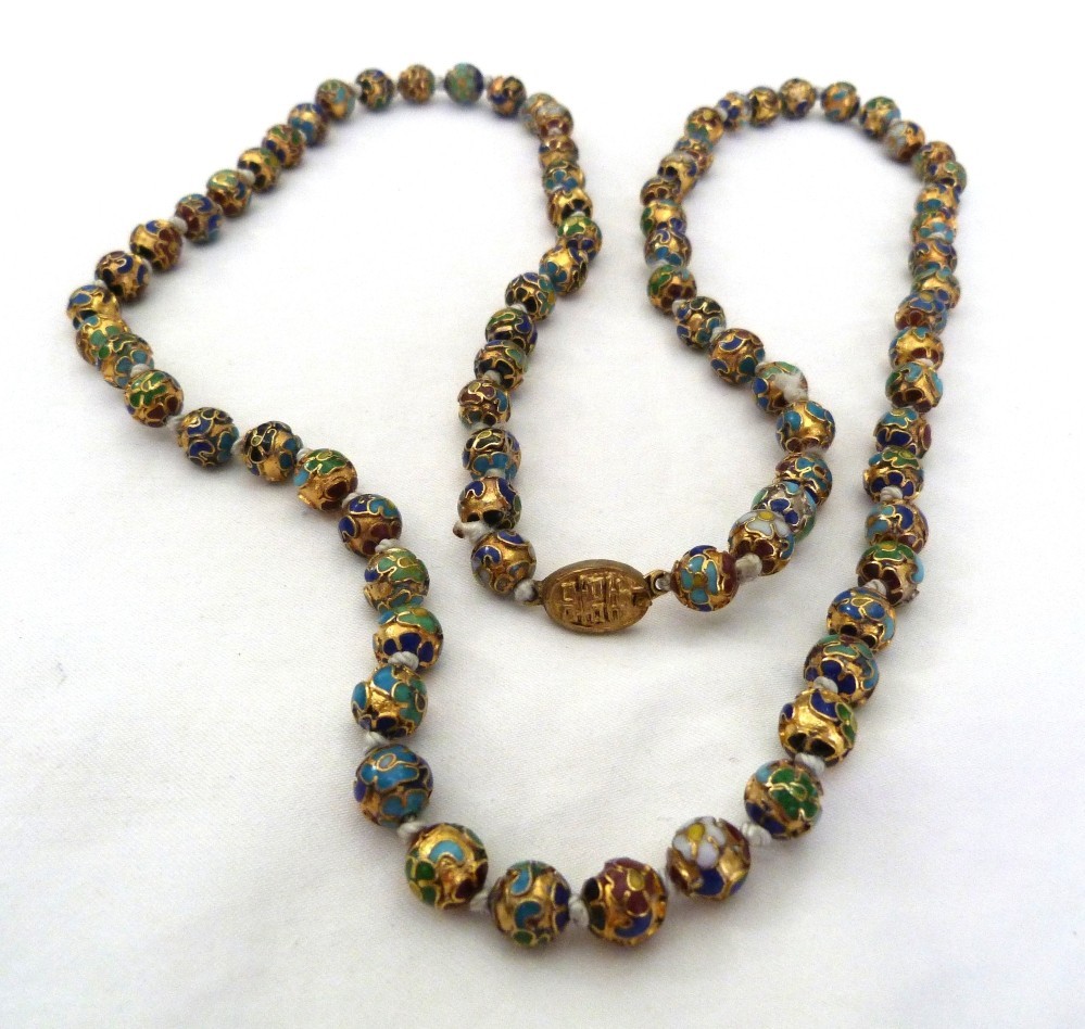 32″ LONG VINTAGE CHINESE GOLD BLUE GREEN RED CLOISONNE ENAMEL HAND KNOT NECKLACE