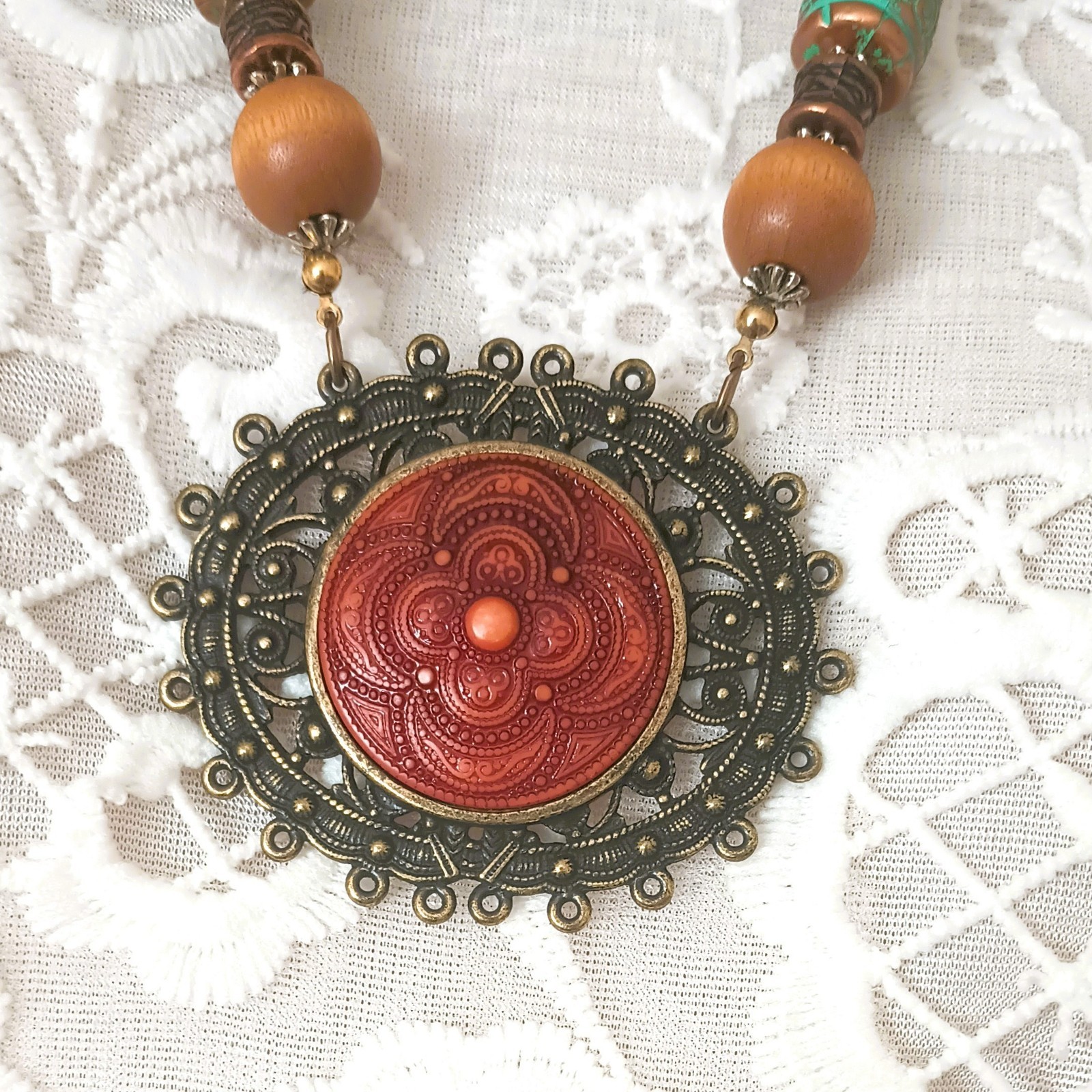 Lady Remington Vintage Necklace 26” Boho Carved Resin & Metal Jewelry