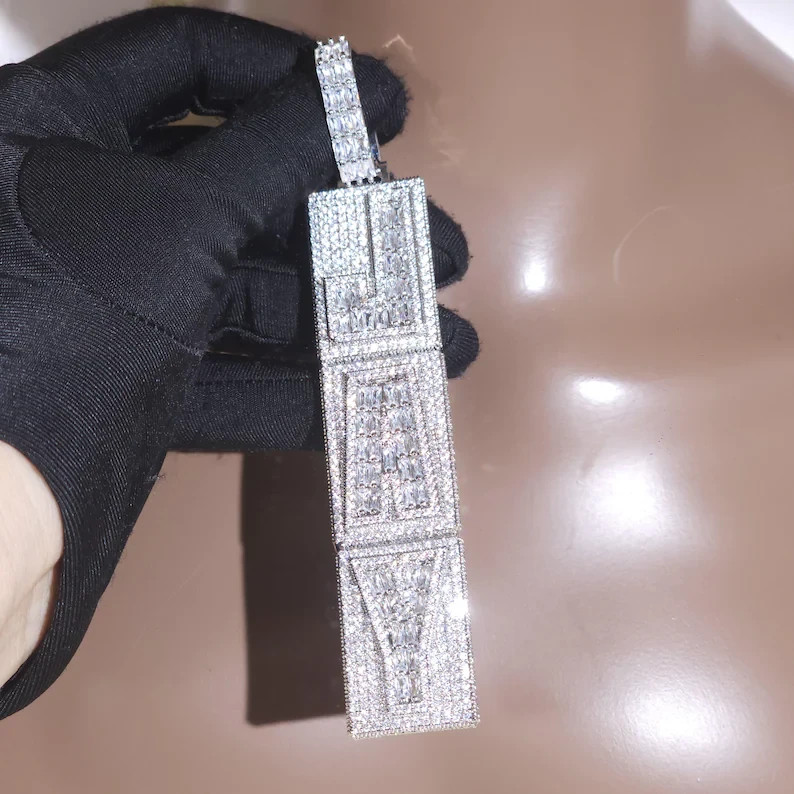 14K White Gold Plated Personalize Vertical Letter Pendant 6 Ct Simulated Diamond