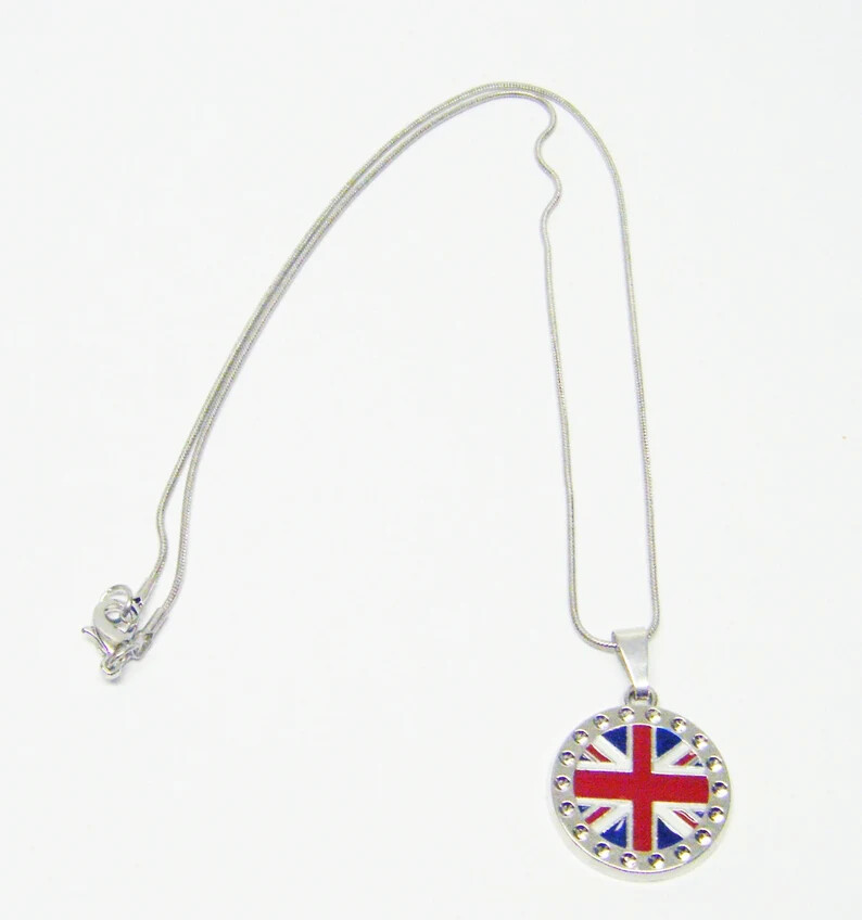 Round Silver Plated United Kingdom Flag Charm w/Rhinestone Necklace