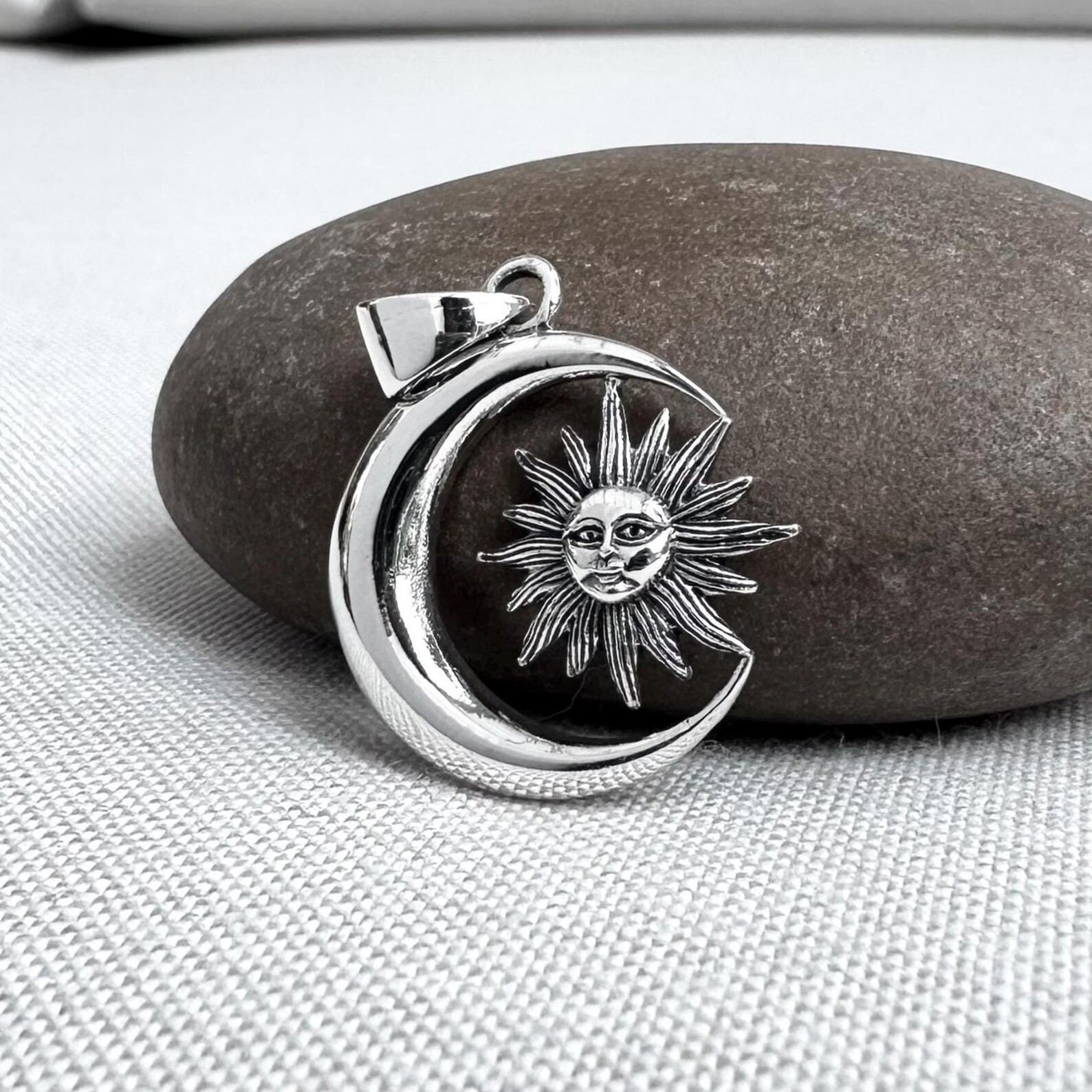 Handcrafted 925 Sterling Silver Sun Moon Celtic Crescent Pendant/Necklace