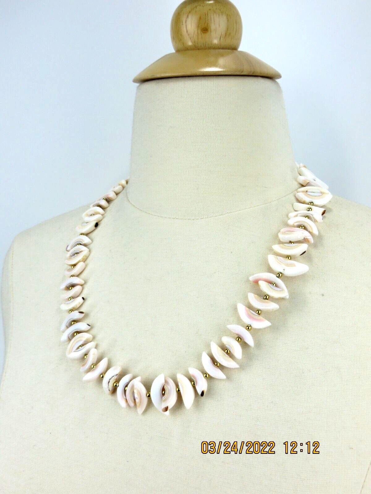 FREIRICH NWOT Natural Shell White 1/2 Moon-Crescent Gold Tone Balls 10″ Necklace