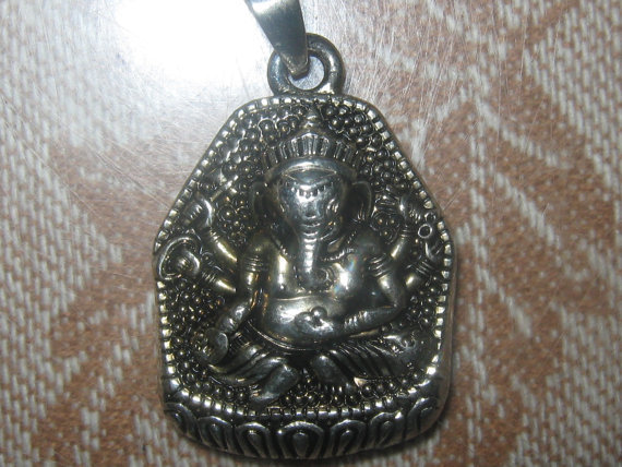 25mm INDIA GANESH GANESHA GOD OM SILVER TONE PENDANT CHARM NECKLACE