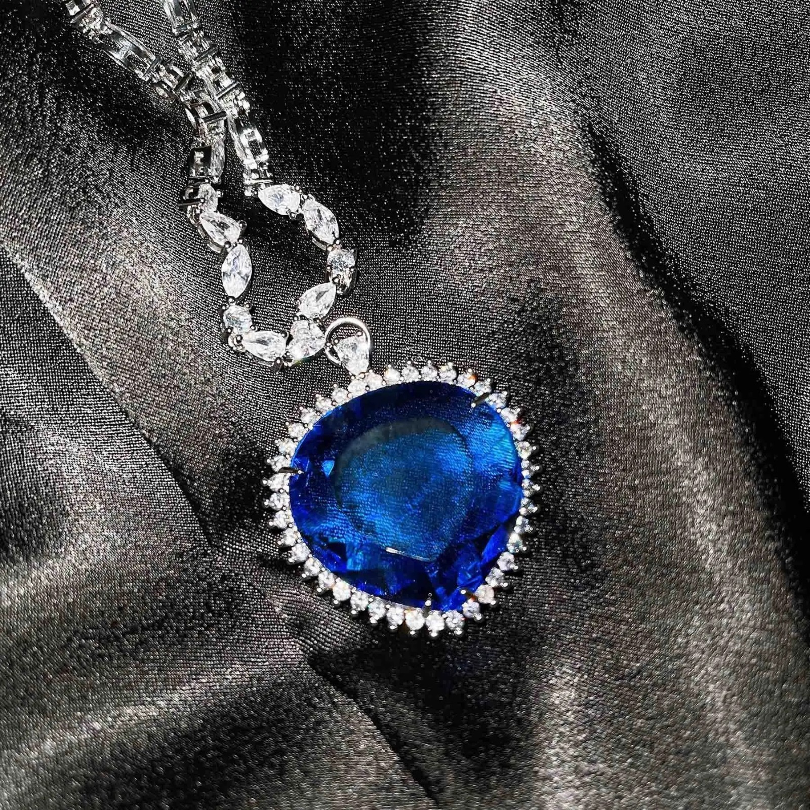 Blue Red TITANIC Heart of the Ocean Necklaces for Women Romantic Crystal