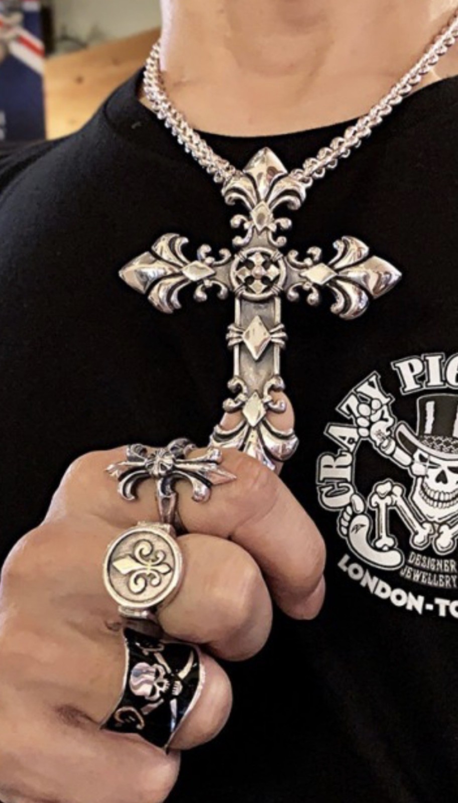 CRAZY PIG DESIGNS X large Classic Cross Pendant New w/Box RARE!!