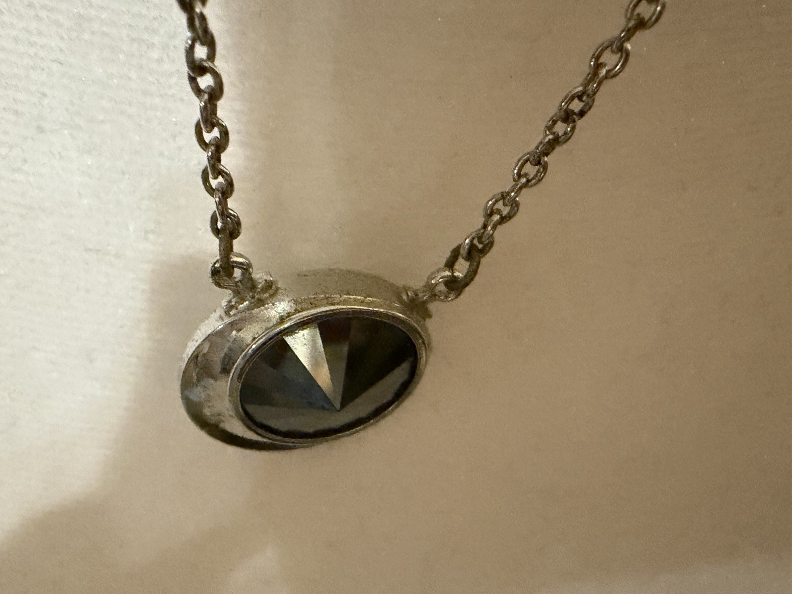 Vintage Sarah Coventry Silver Metal Chain Necklace Round Black Bezel Pendant