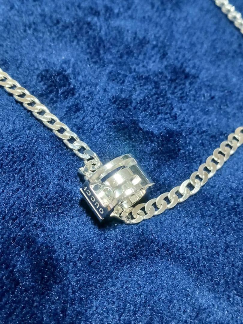 GUCCI Cutout G Ring Necklace Excellent