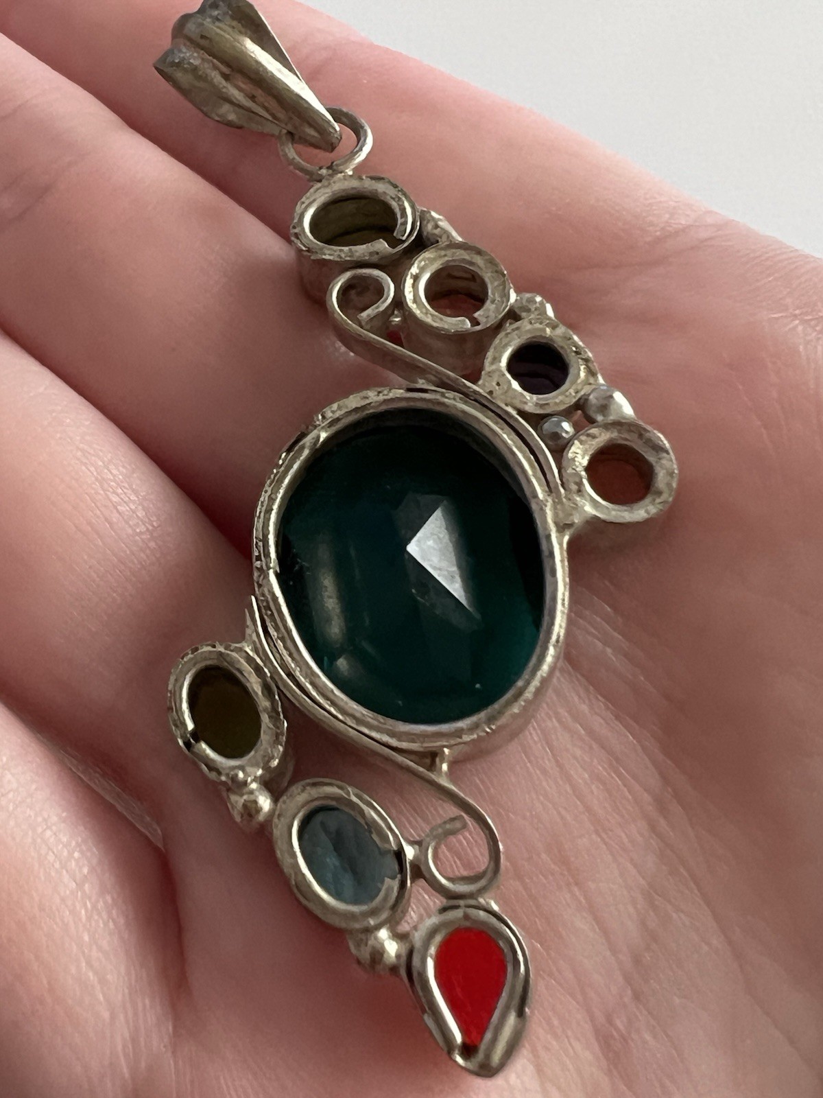 Vintage Silver Tone Oval Blue Stone Rhinestone Bezel Pendant Charm Multi-Color