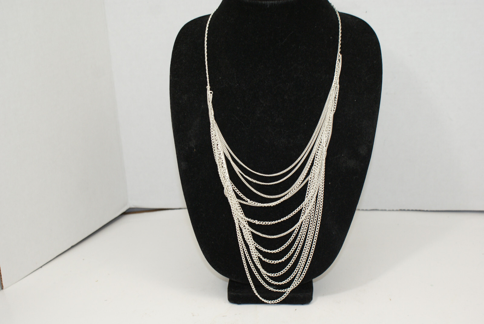 Silvertone Multi Drape 32″ Chain Necklace 18″ White Beaded 16″ Choker Lot of 3