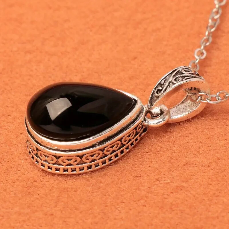 Beautiful Black Obsidian Pendant & 18″ Necklace FREE SHIPPING IN THE USA!