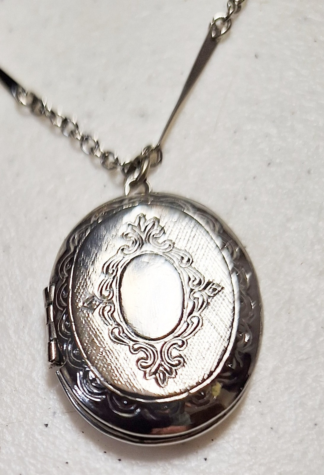 Stylish Layered Chain Necklace w/Locket, 3 Strands 20″, 28″, 32″, Silver-Tone