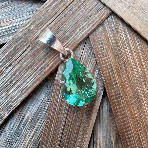 27.65 Ct Certified Natural Green Tourmaline Pendant In 925 Silver – Flawless Gem