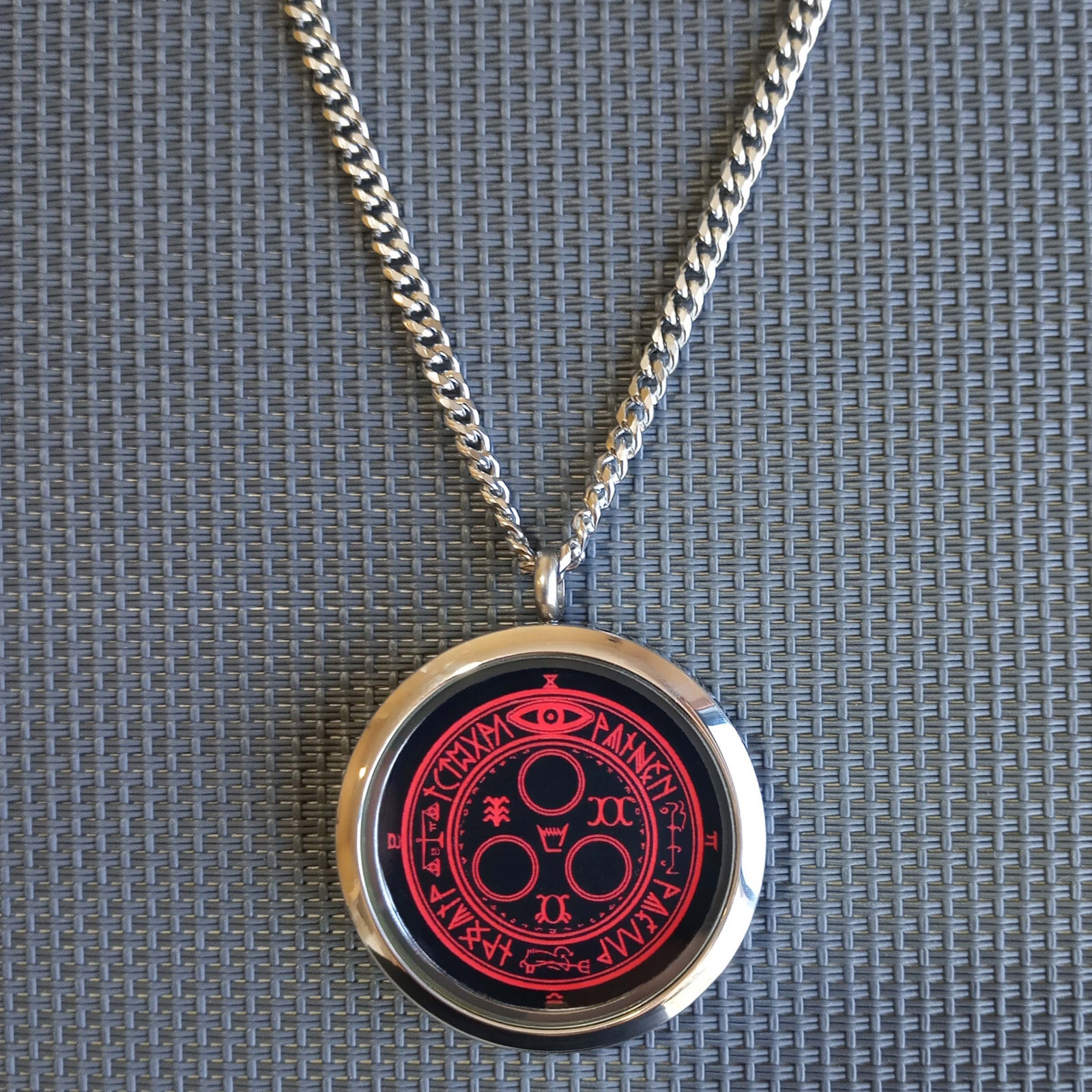 Silent Hill Halo Of The Sun / Seal of Metatron Horror Game Logo Pendant Necklace