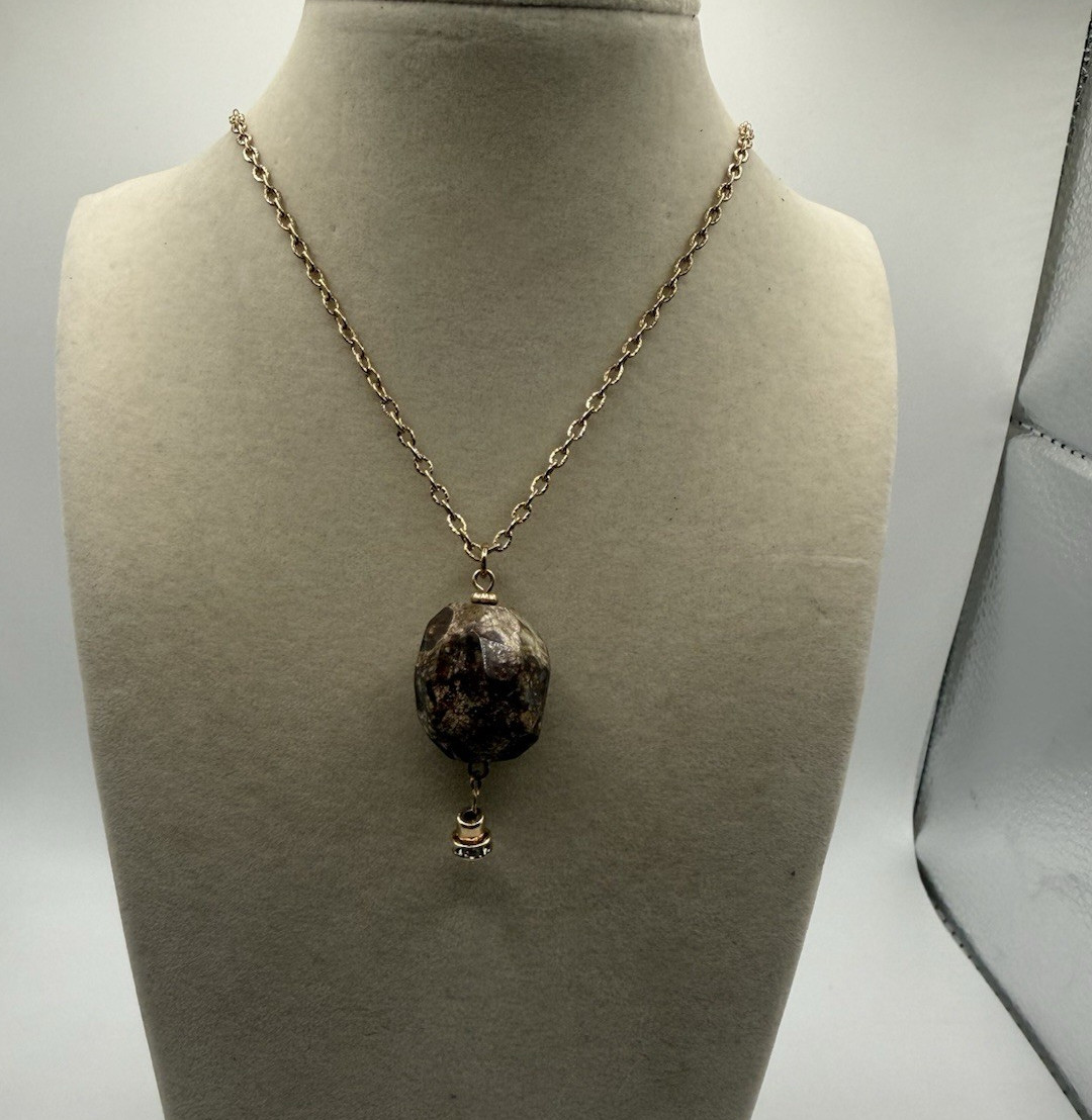 Gold tone oval link chain necklace with oval brown stone charm pendant 40″ adj