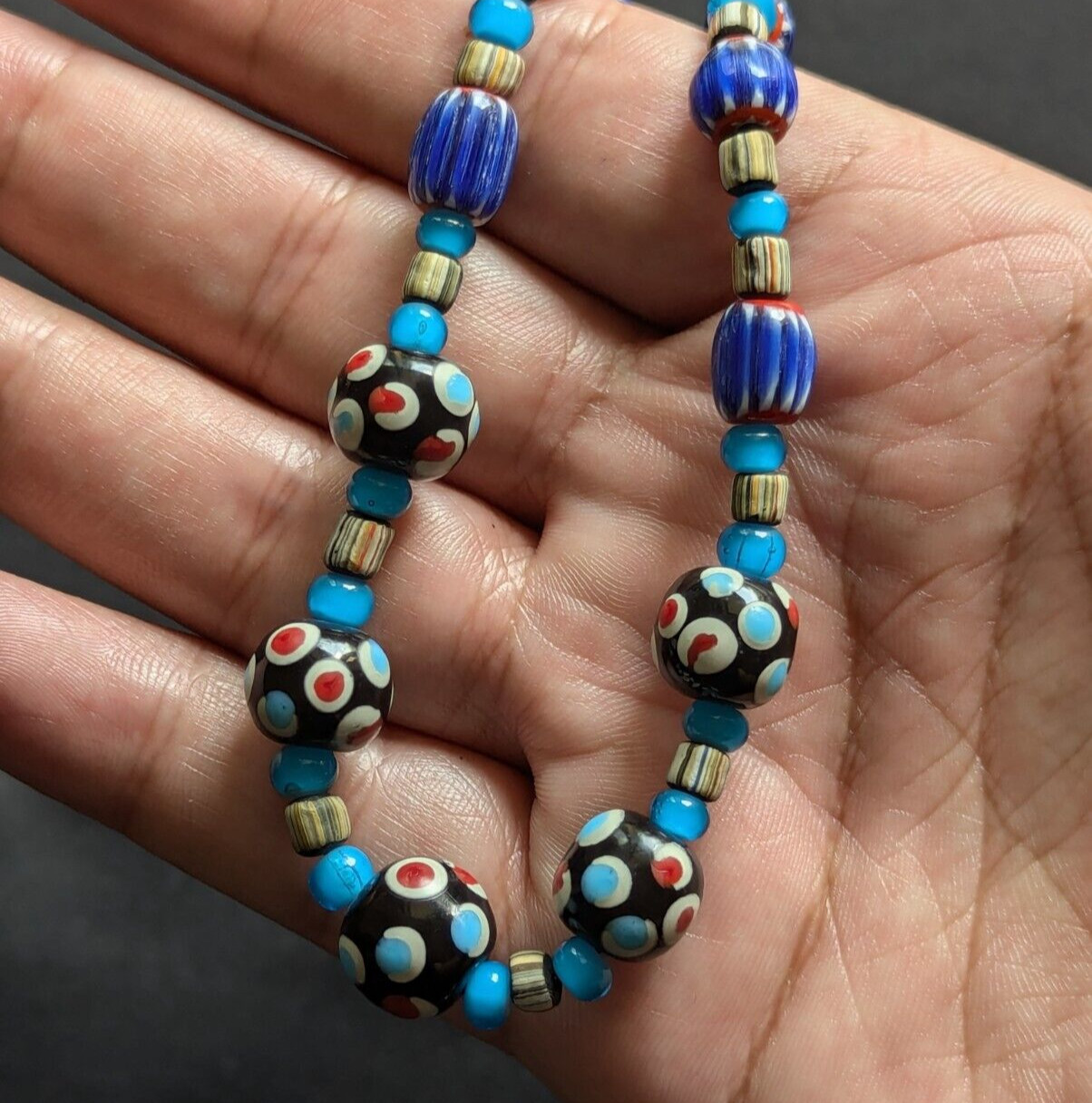MixGlass Chevron & whiteHeart with EyesGlass Beaded Necklace