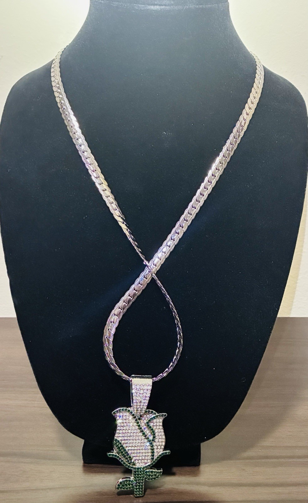 30 inch 7 mm snake chain with CZ rose pendant