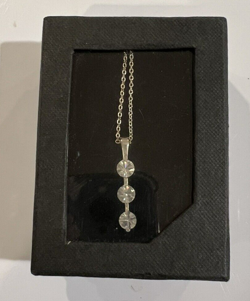 Elegant 3-Stone Diamond-Inspired Pendant Necklace – Gold-Tone 18 in Chain