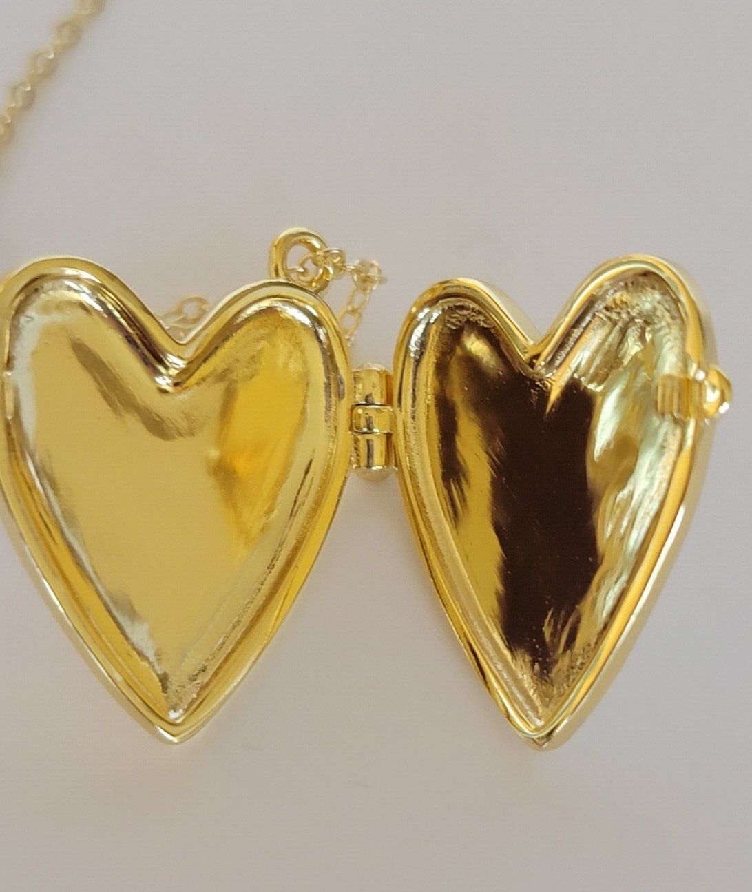 Adornia Engraved MAMA Heart Locket 14K gold Plated Adjustable 16″-18″ MSRP $136