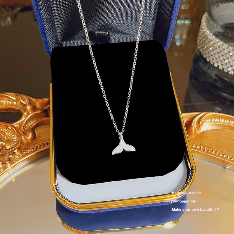Tail Pendant Beautiful Fishtail Necklace Charm Whale Fish Chain Woman Jewelry