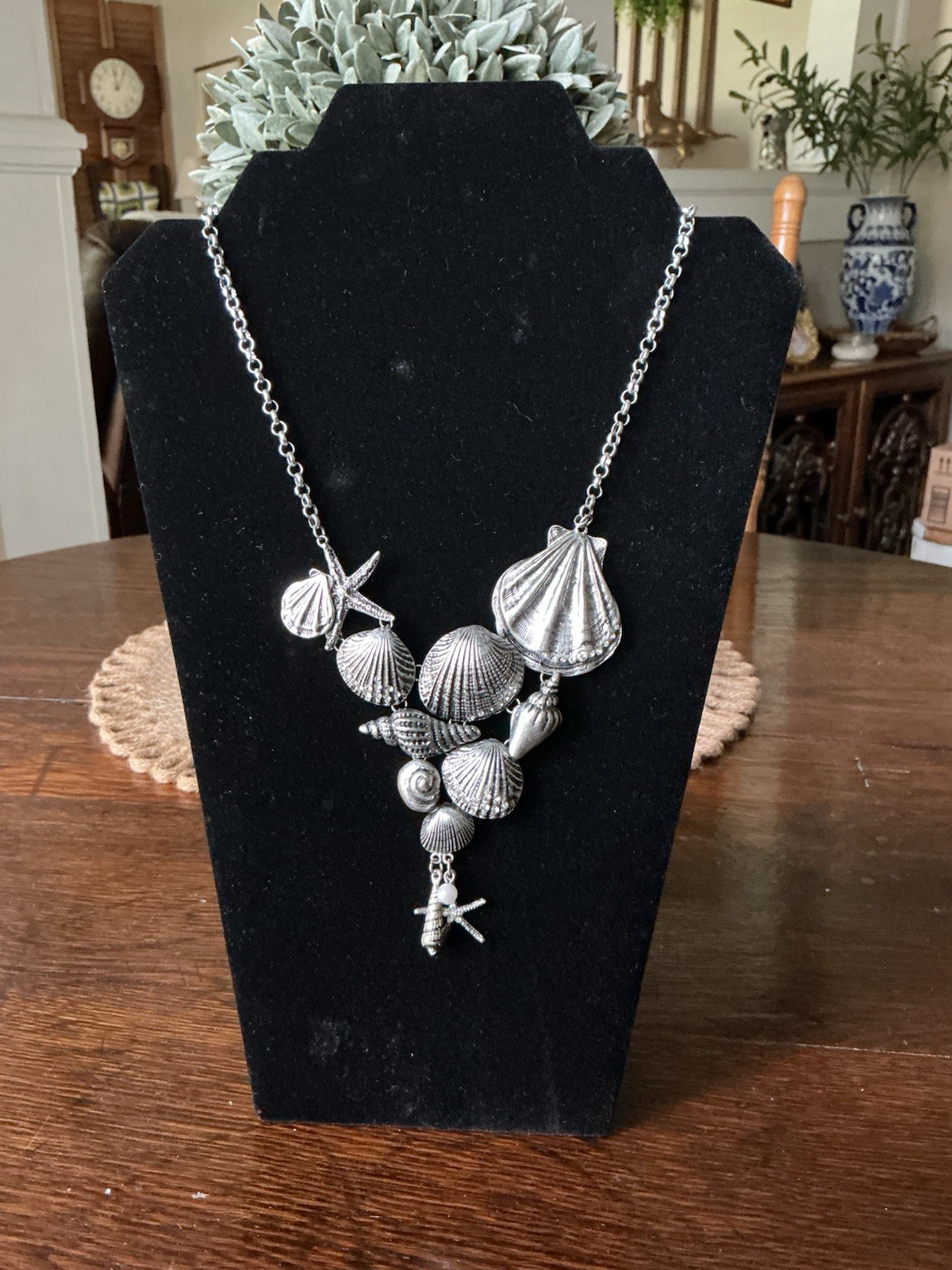 Silver Tone/Pewter Shell Costal Beach Statement Necklace 18” w/ 2” Extender