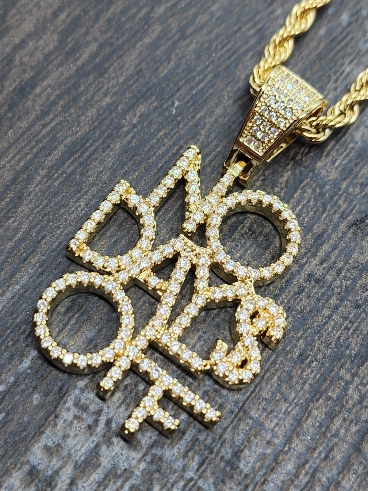 14K Gold No Days Off Iced Micro Pave CZ Pendant 20″ Rope Chain Hustle Money CEO