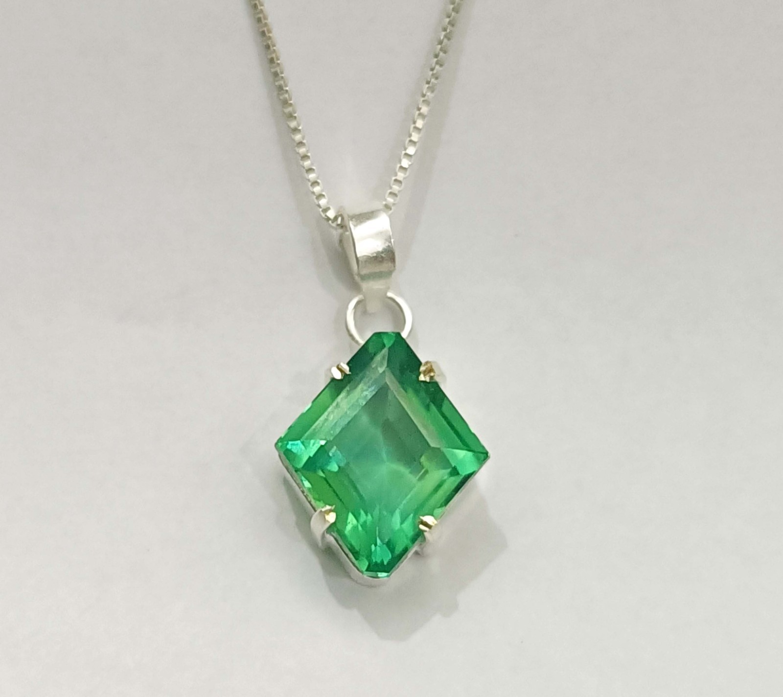 29.15 Ct Natural Green Sapphire Fancy Gemstone Pendant Sterling Silver Jewelry
