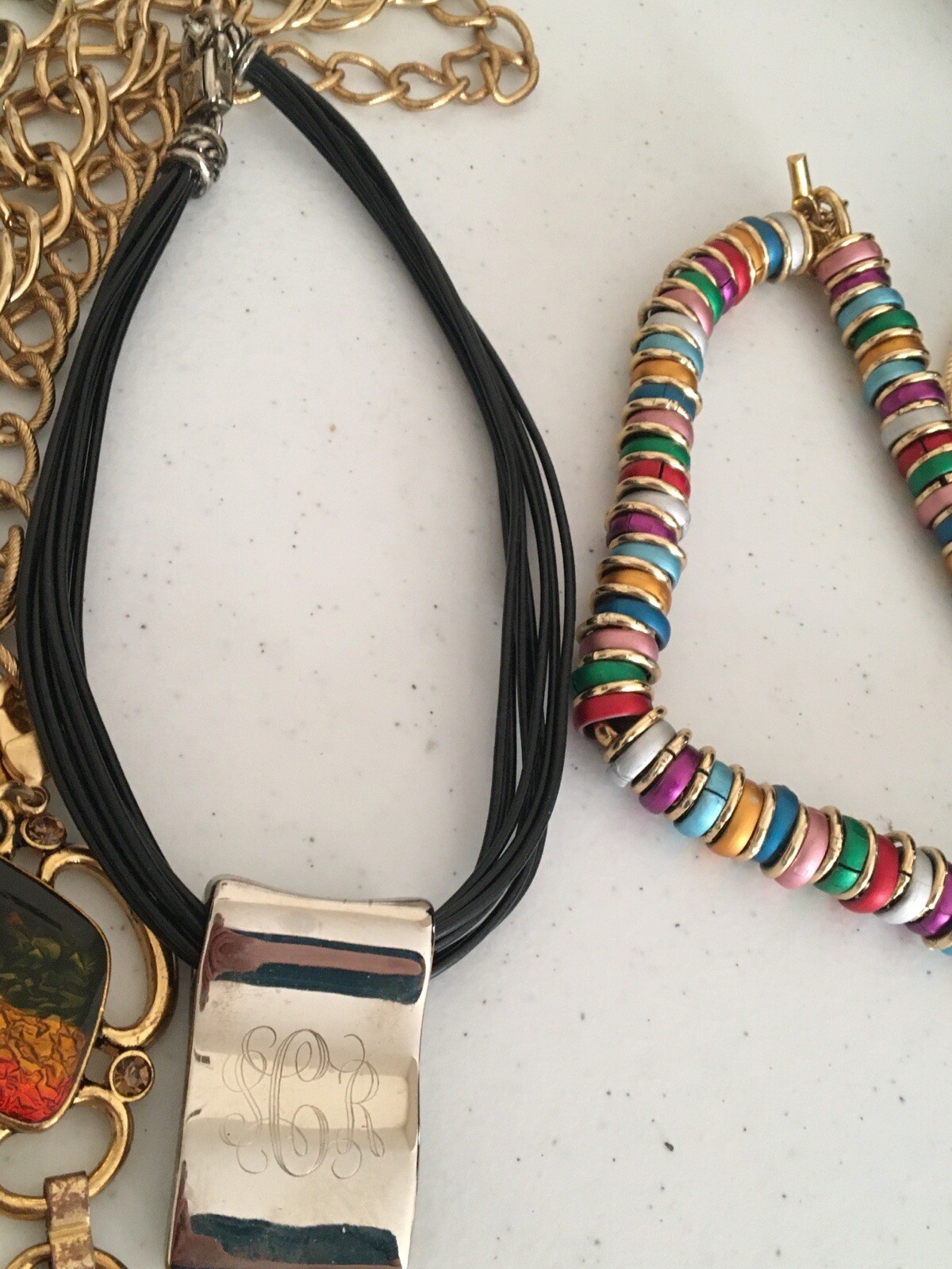 Vintage Mix Lot of Assorted Necklaces. Various Colors, Styles, Materials